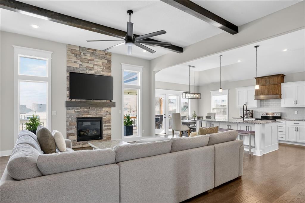 Listing Photo MLS #HMS2599299