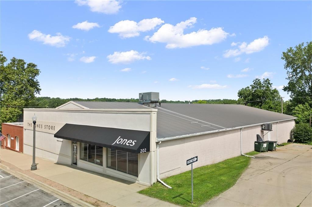 Listing Photo MLS #HMS2600455