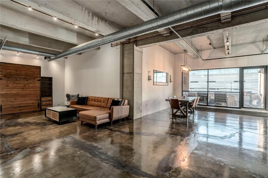 Listing Photo MLS #HMS2600691