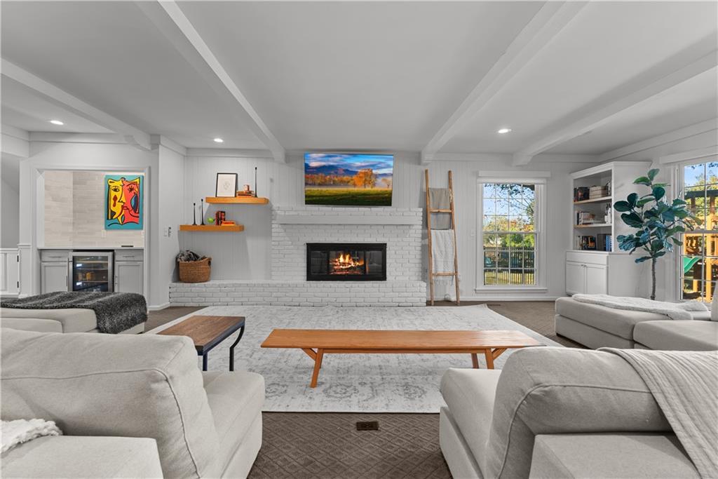 Listing Photo MLS #HMS2601245