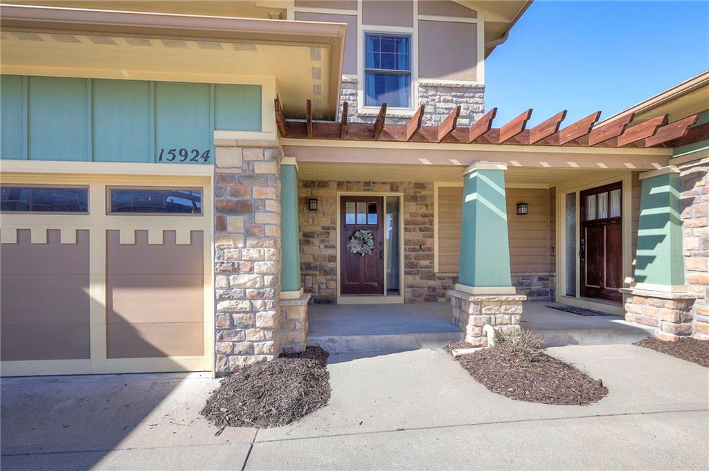 Listing Photo MLS #HMS2601310