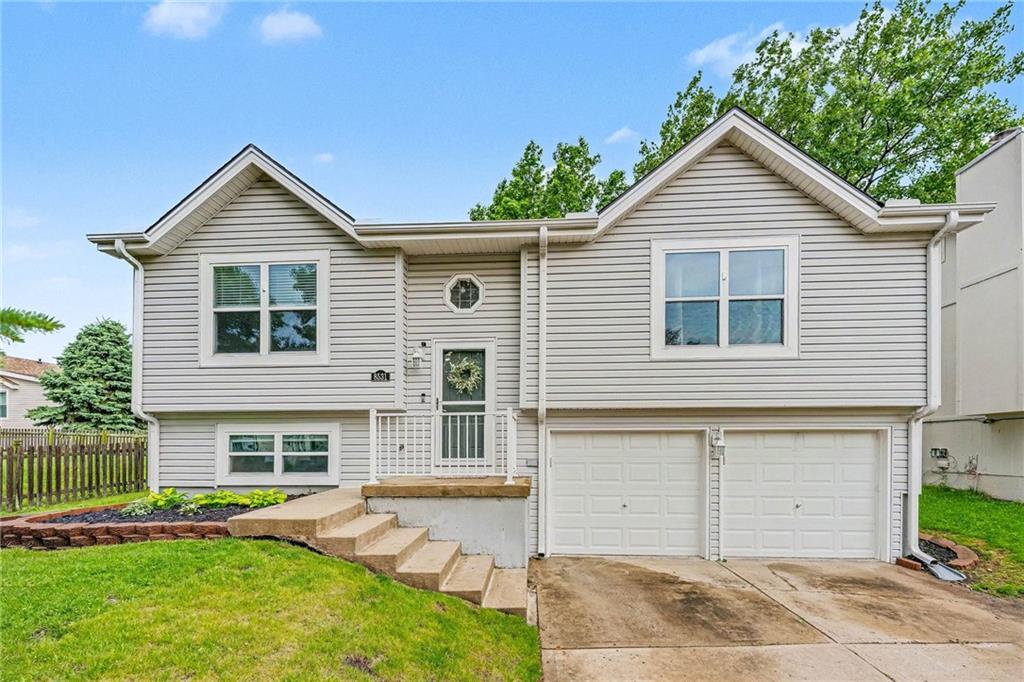 Listing Photo MLS #HMS2602174