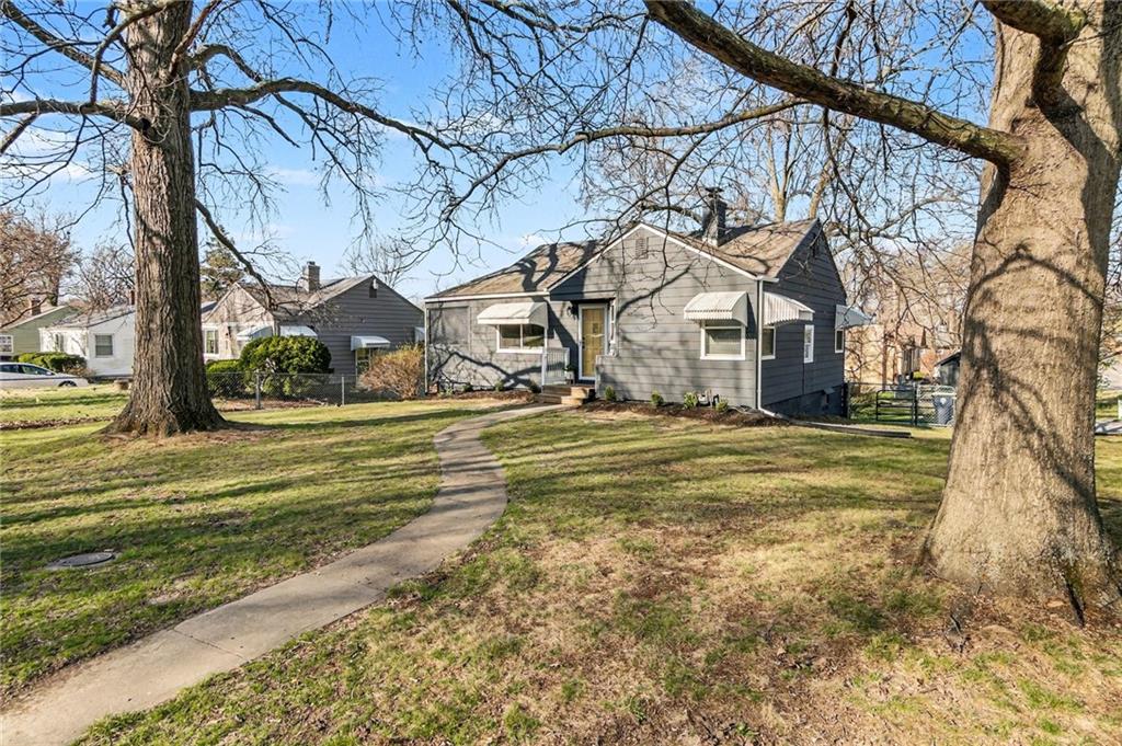 Listing Photo MLS #HMS2602656