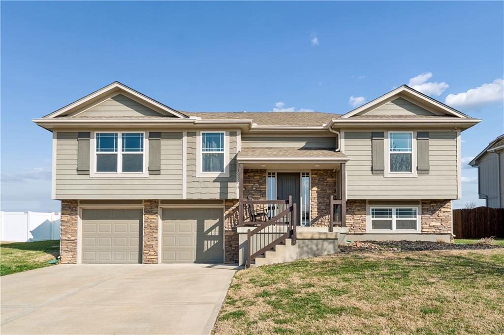 Listing Photo MLS #HMS2602695