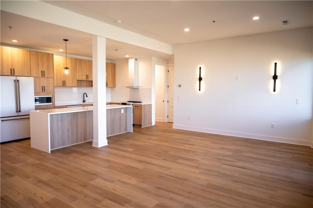 Listing Photo MLS #HMS2603884