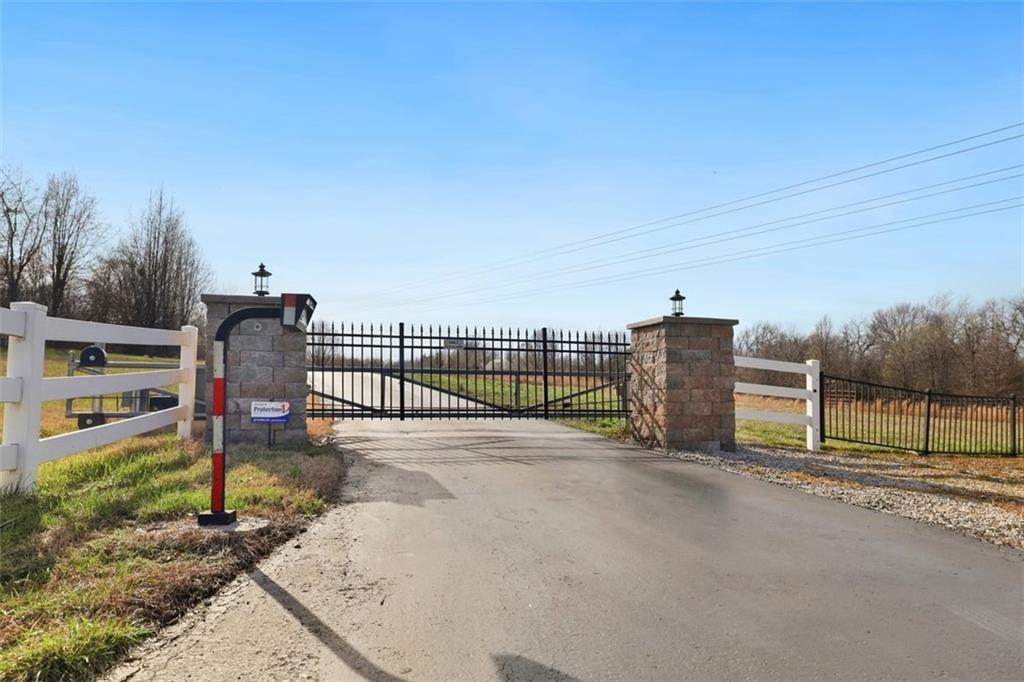 Listing Photo MLS #HMS2604488