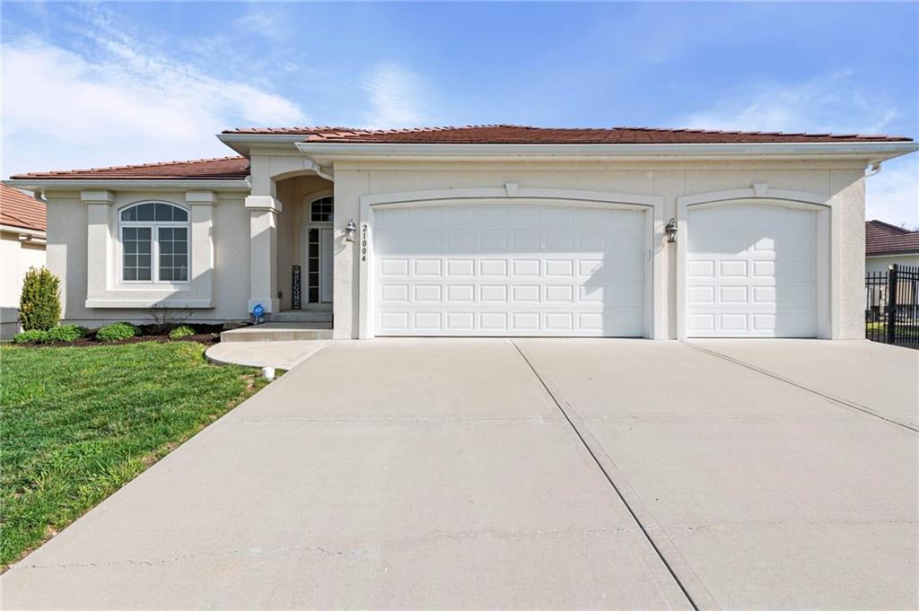 Listing Photo MLS #HMS2604664