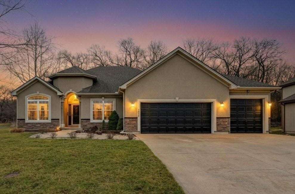 Listing Photo MLS #HMS2605373