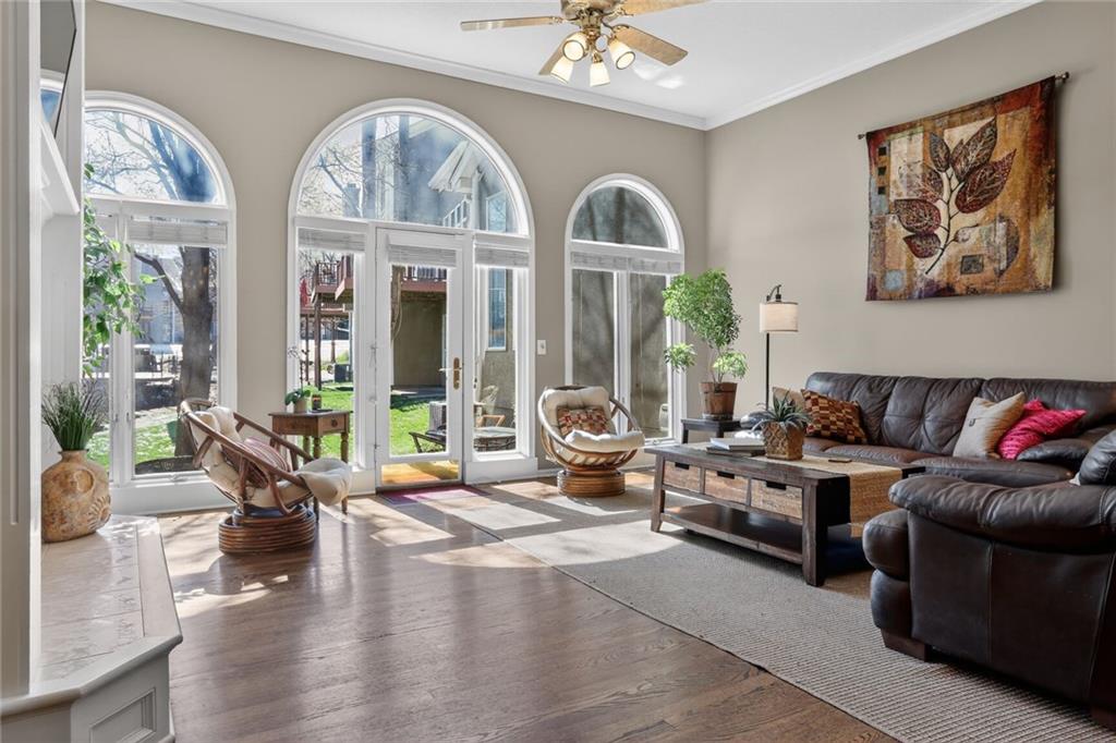 Listing Photo MLS #HMS2606047