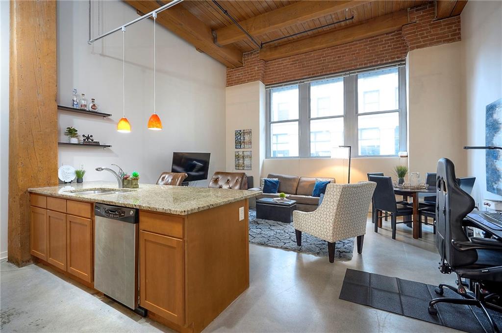 Listing Photo MLS #HMS2606140