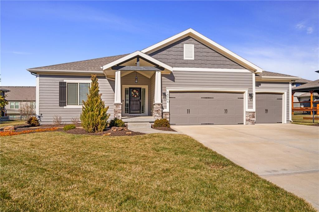 Listing Photo MLS #HMS2606449