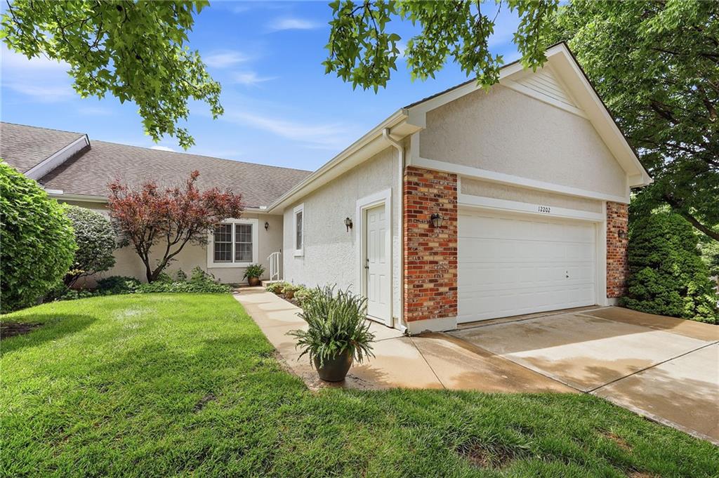 Listing Photo MLS #HMS2606718