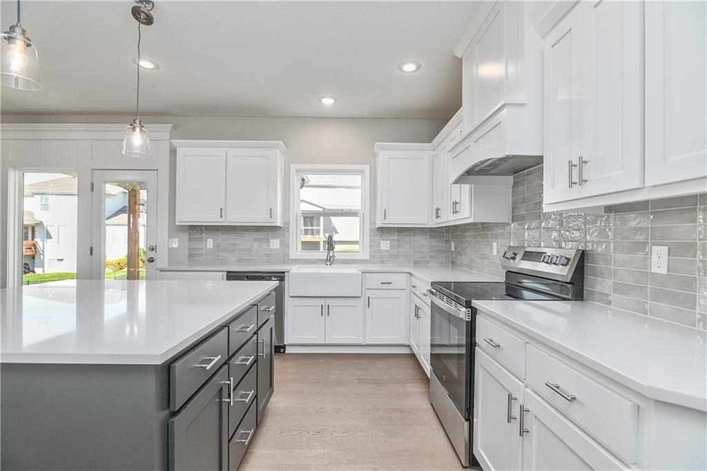 Listing Photo MLS #HMS2606869