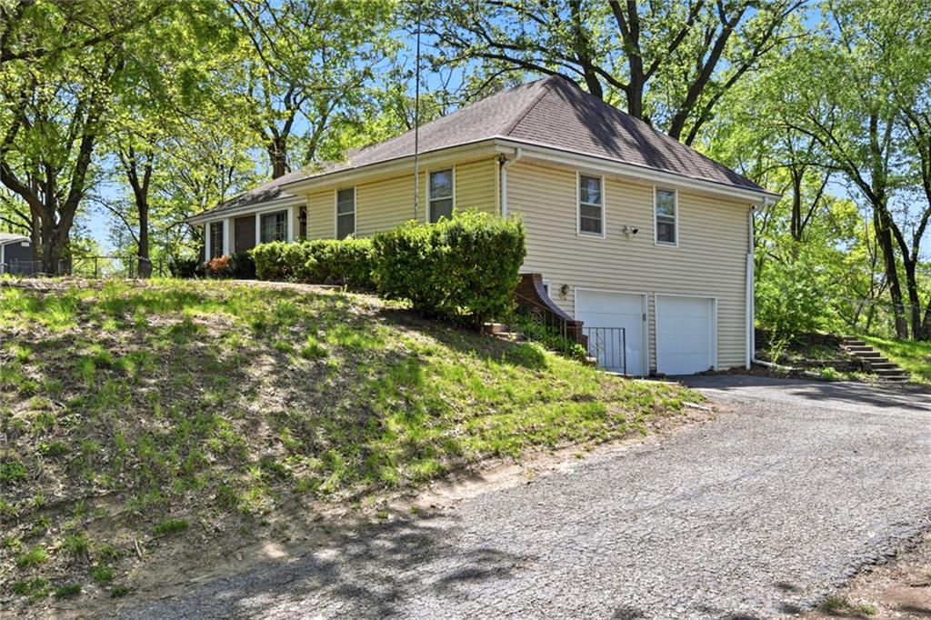 Listing Photo MLS #HMS2607054