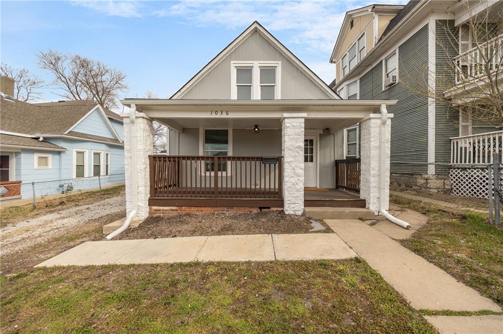 Listing Photo MLS #HMS2607980