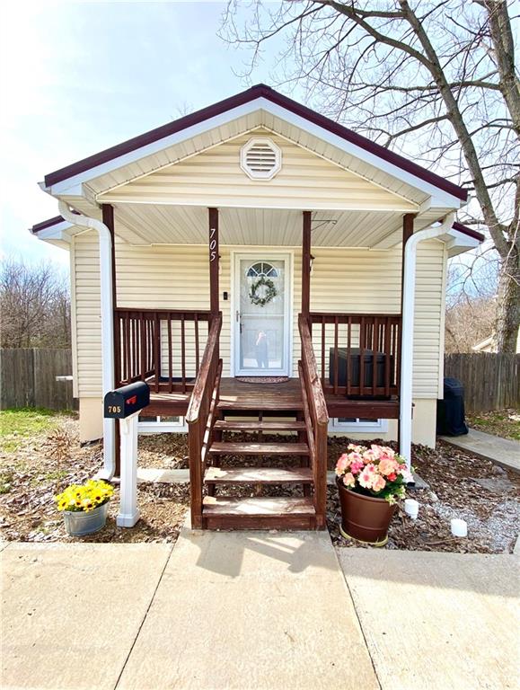 Listing Photo MLS #HMS2608252