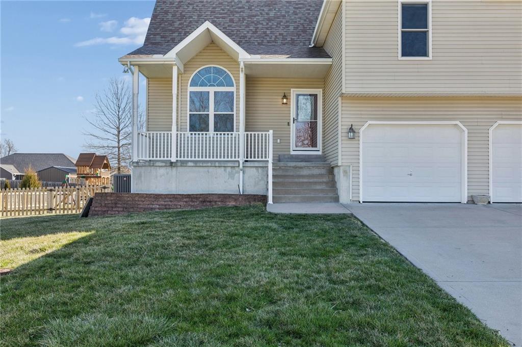 Listing Photo MLS #HMS2608258