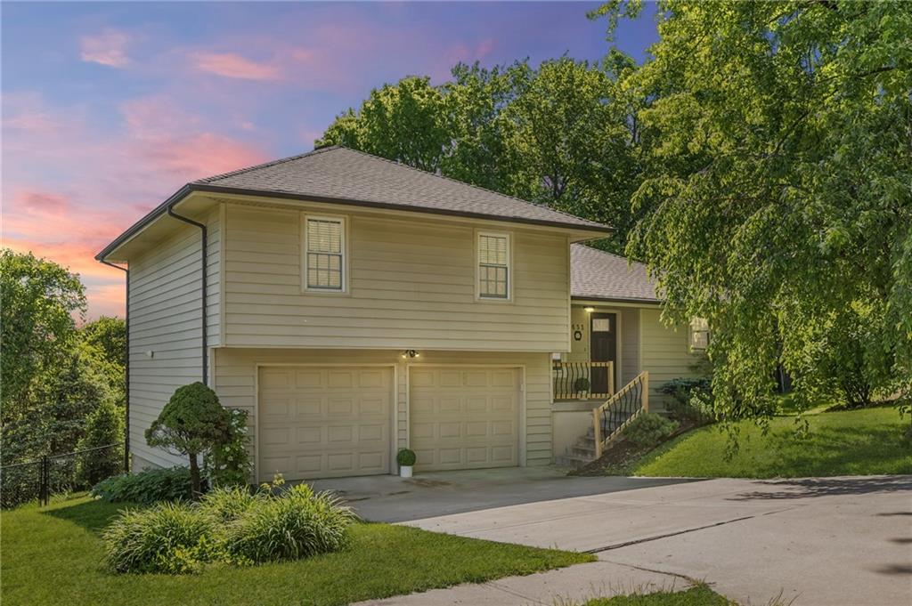 Listing Photo MLS #HMS2608562