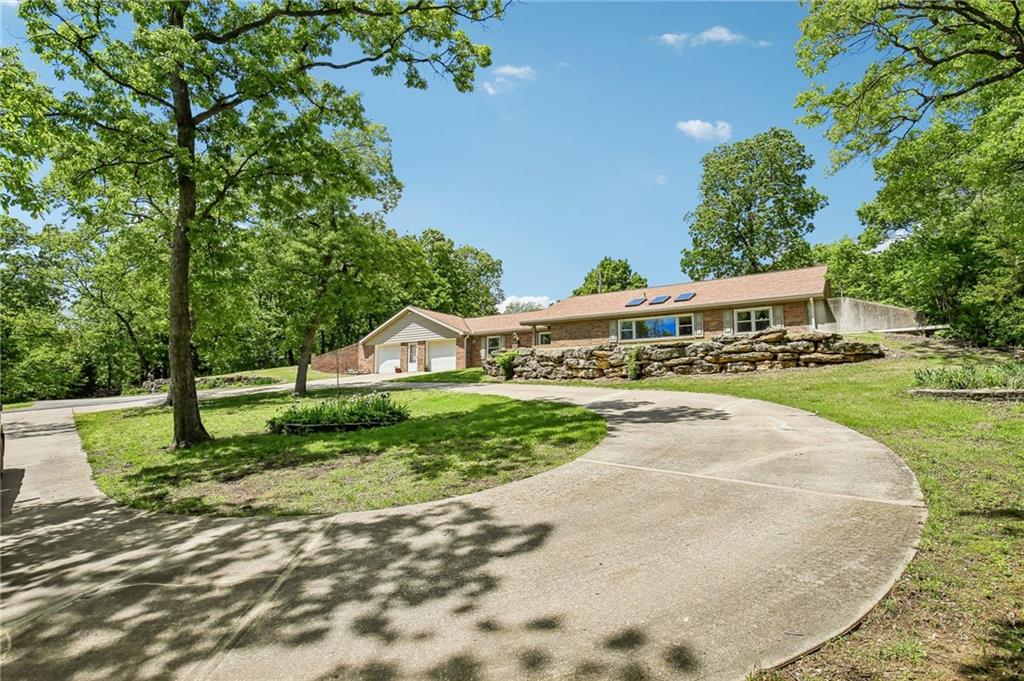 Listing Photo MLS #HMS2608953