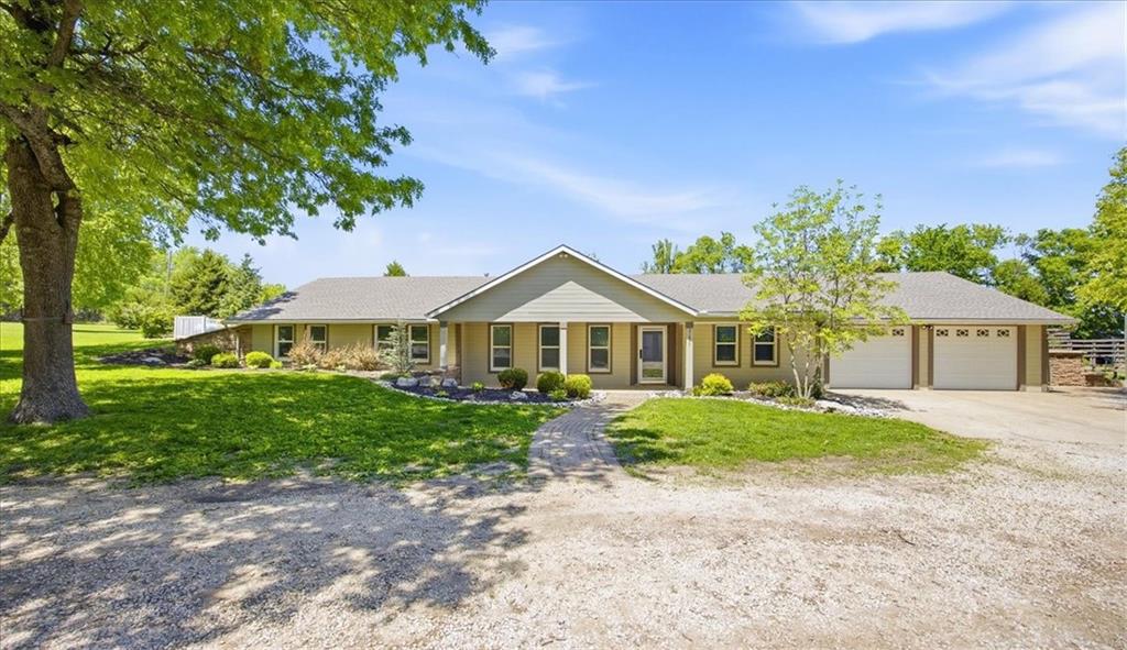 Listing Photo MLS #HMS2609837