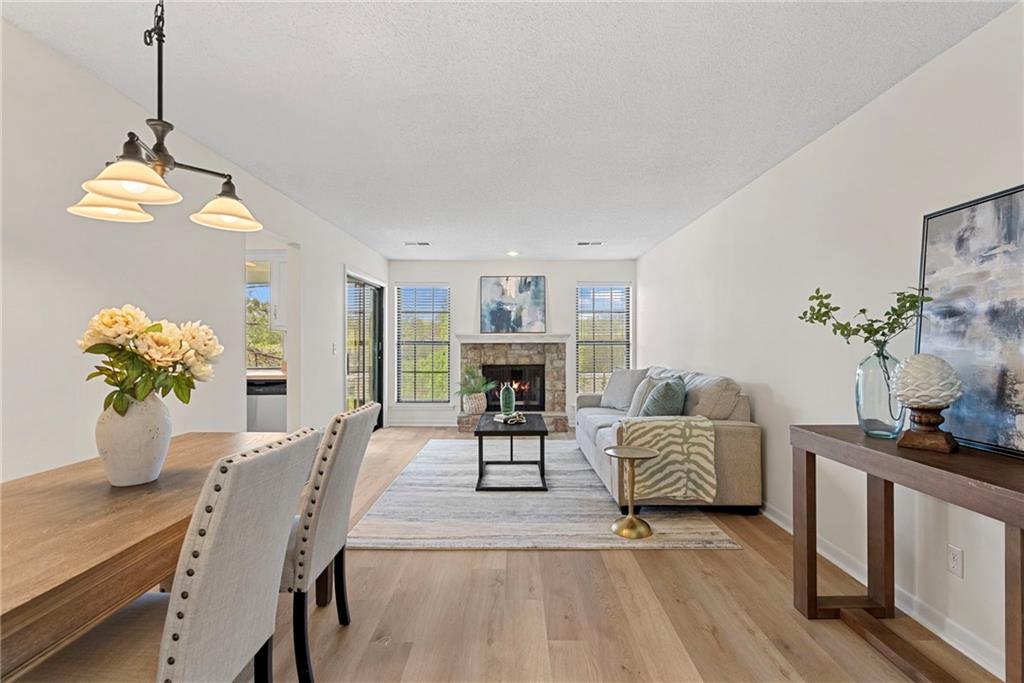 Listing Photo MLS #HMS2609907