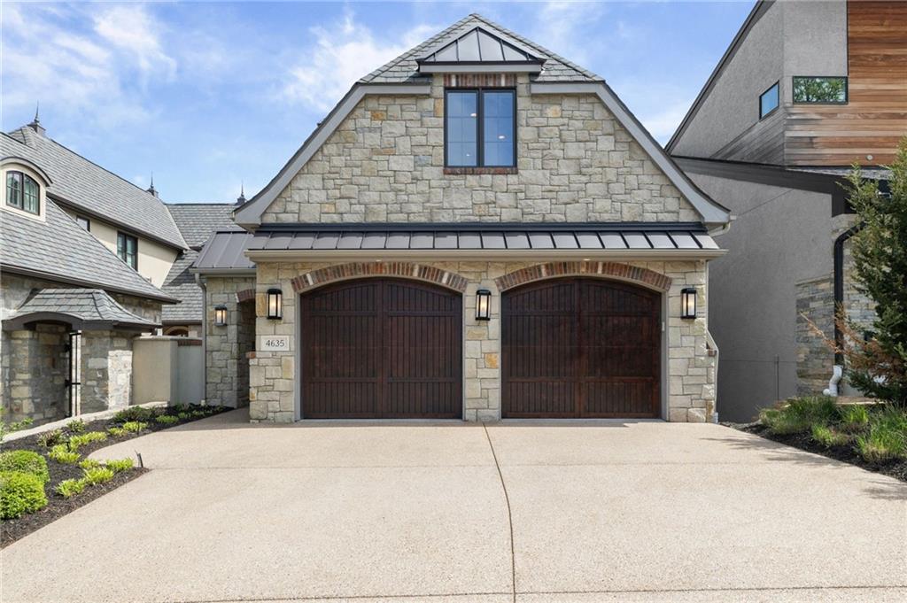 Listing Photo MLS #HMS2610160