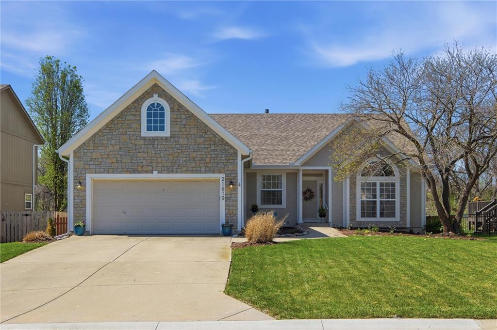 Listing Photo MLS #HMS2610173