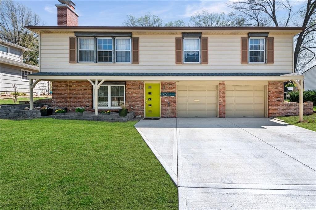 Listing Photo MLS #HMS2610234