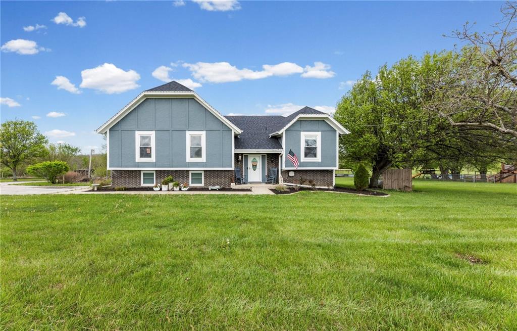 Listing Photo MLS #HMS2610453