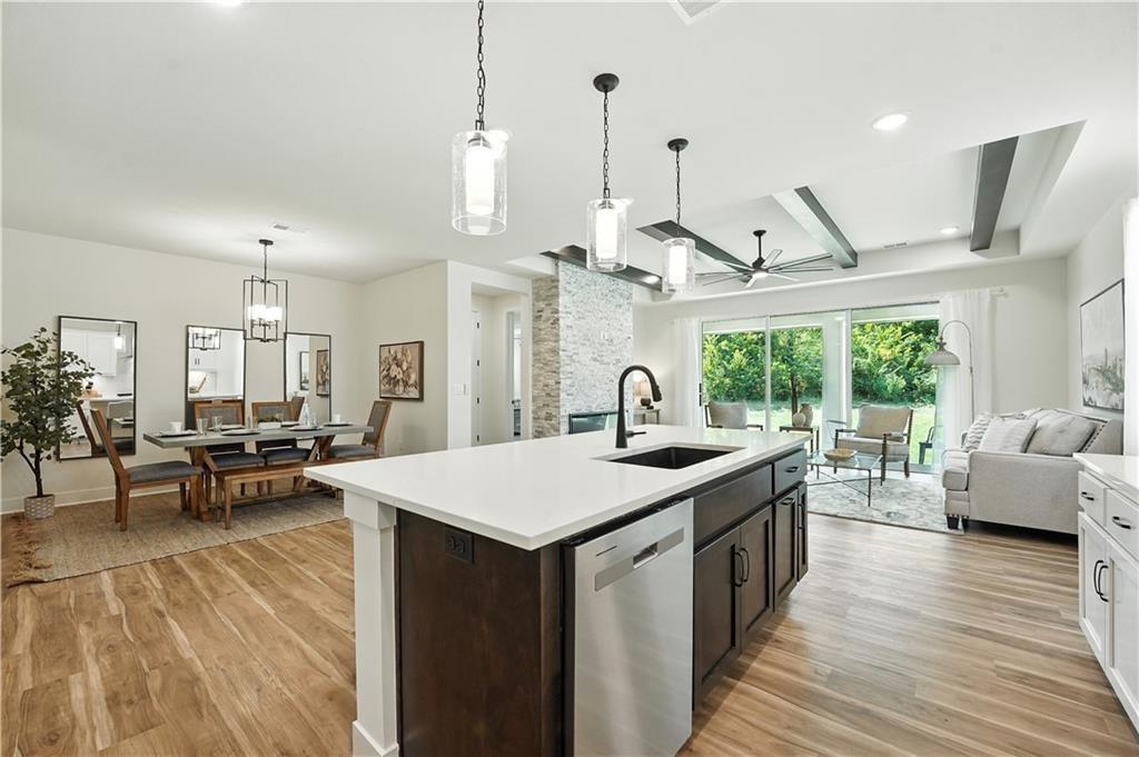 Listing Photo MLS #HMS2610457