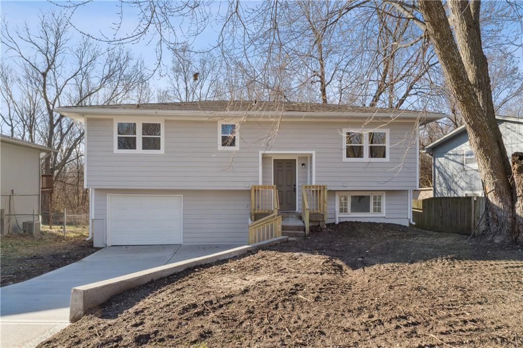 Listing Photo MLS #HMS2610576