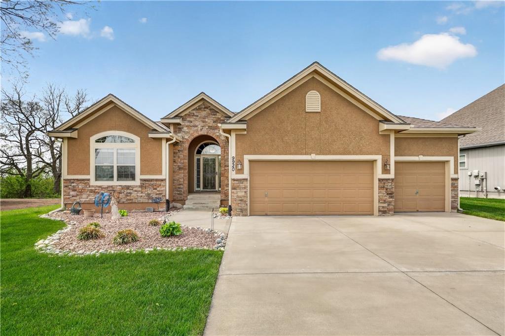 Listing Photo MLS #HMS2610632