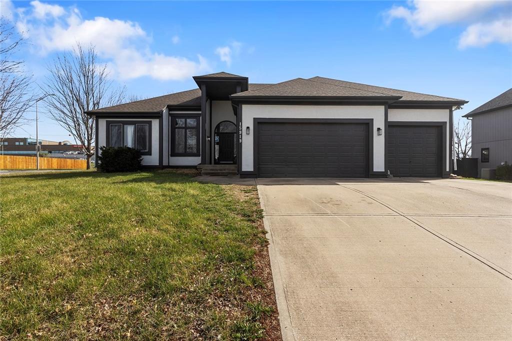 Listing Photo MLS #HMS2610676