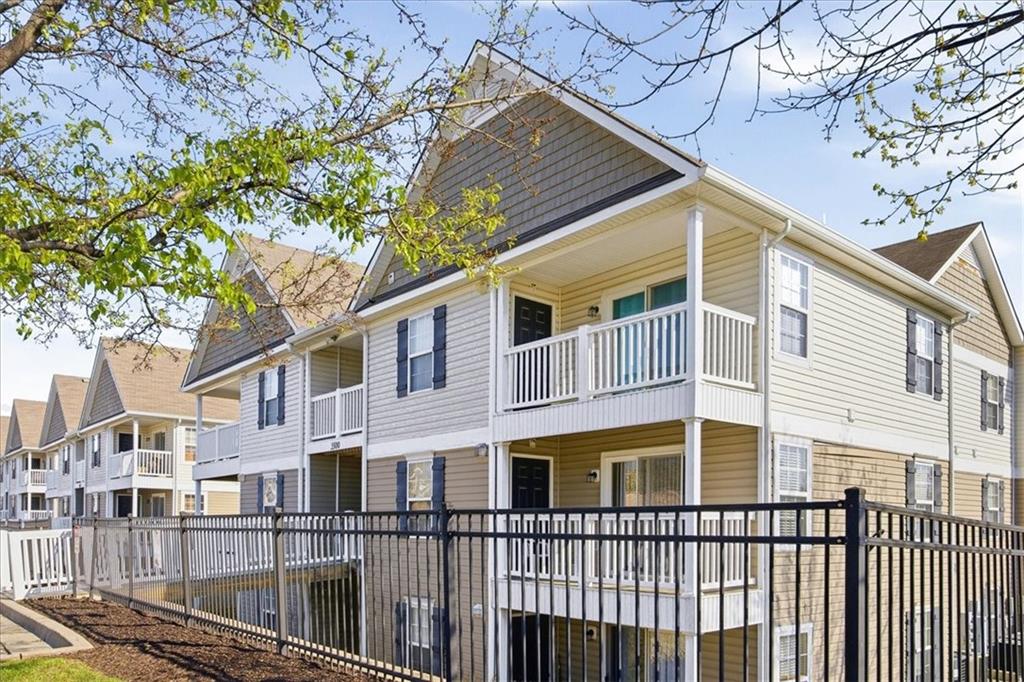 Listing Photo MLS #HMS2610723