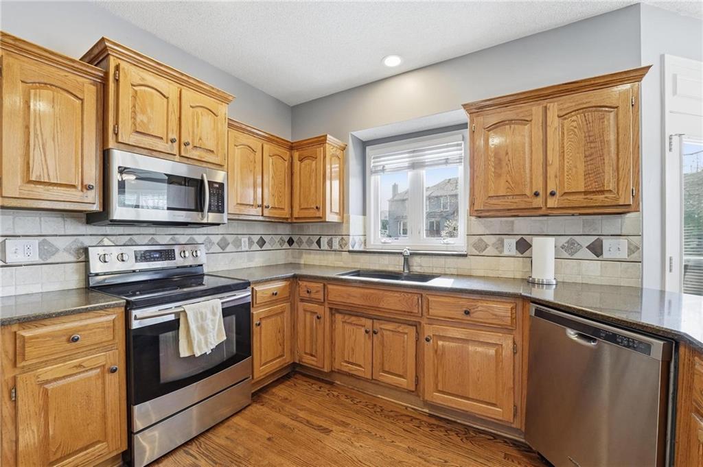 Listing Photo MLS #HMS2610748