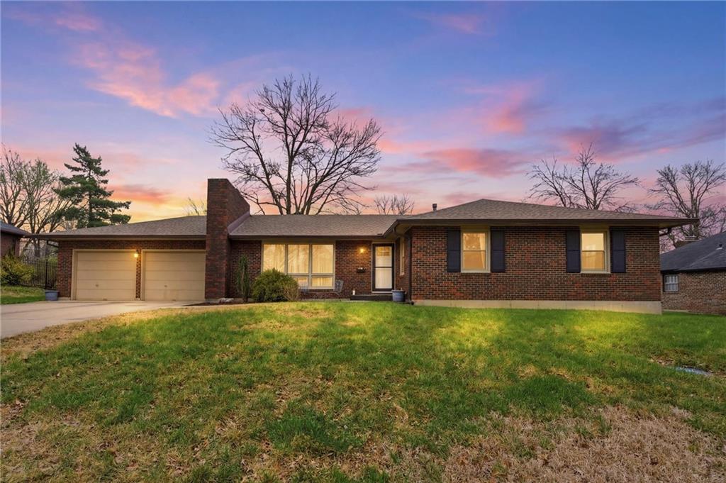 Listing Photo MLS #HMS2611881