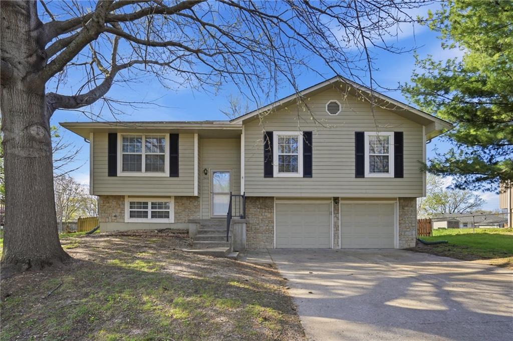 Listing Photo MLS #HMS2612172