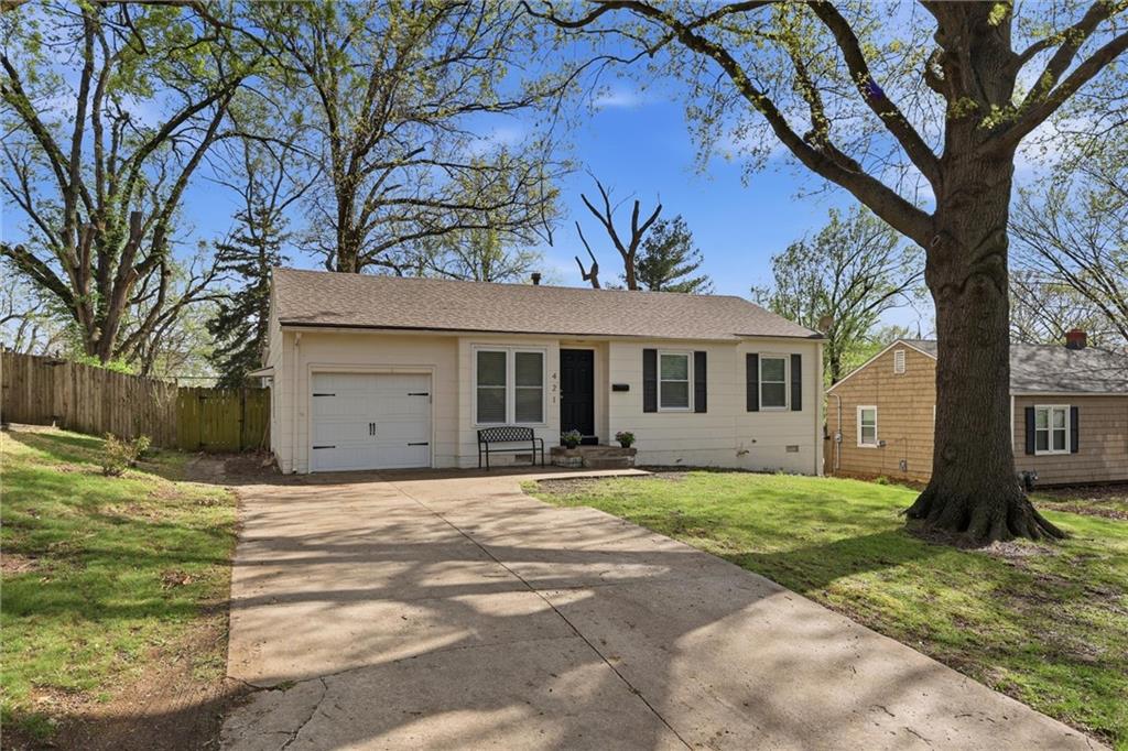 Listing Photo MLS #HMS2612360