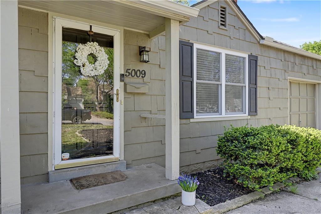 Listing Photo MLS #HMS2612734