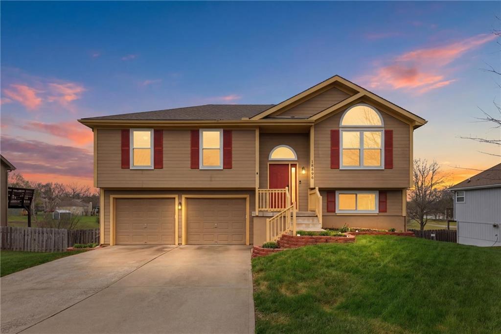 Listing Photo MLS #HMS2612809