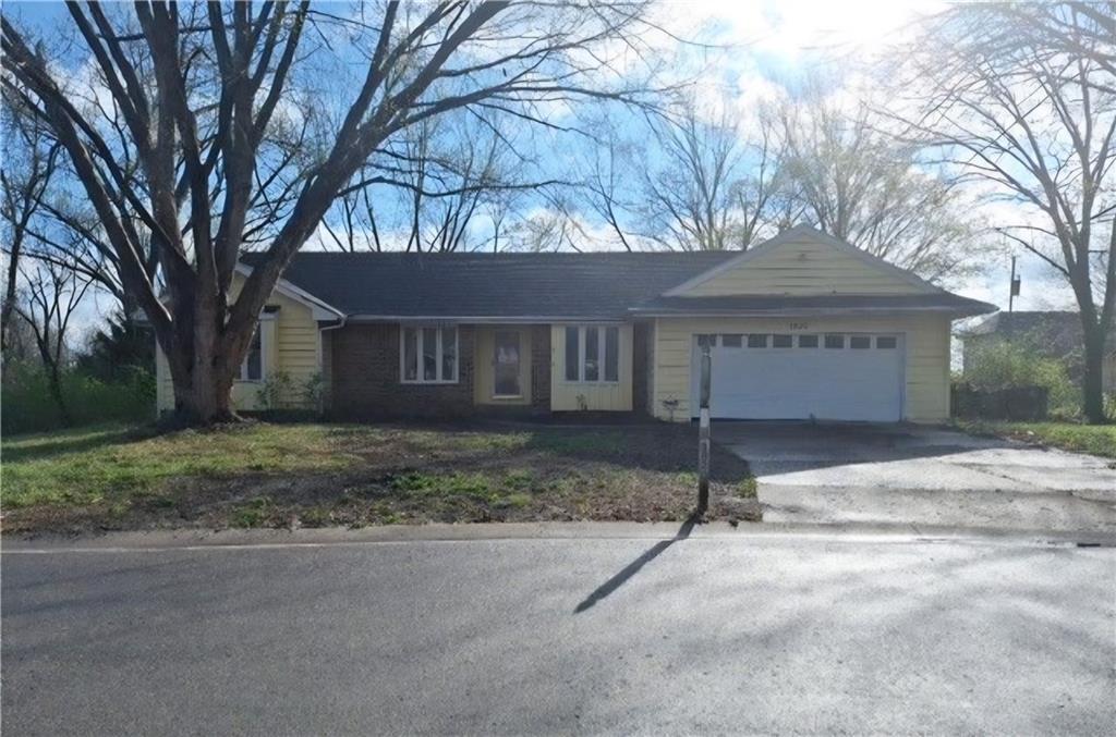 Listing Photo MLS #HMS2613095