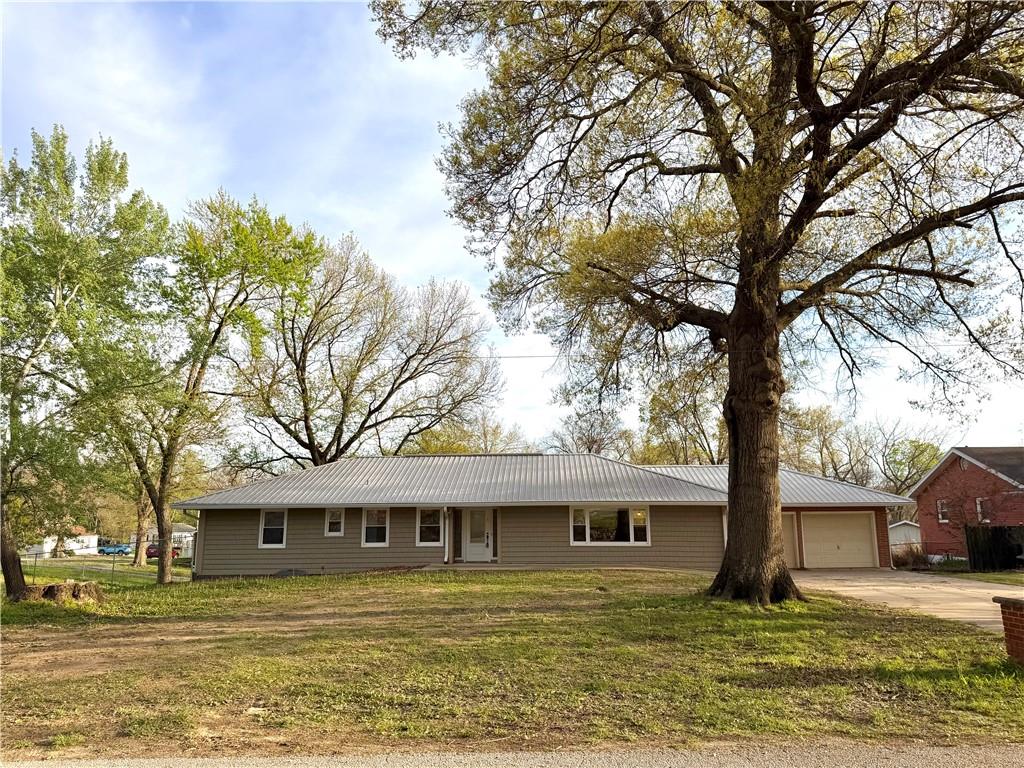 Listing Photo MLS #HMS2613129