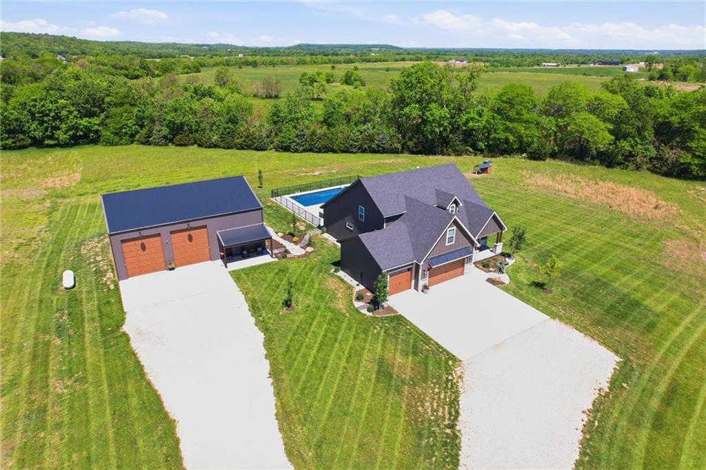 Listing Photo MLS #HMS2613130