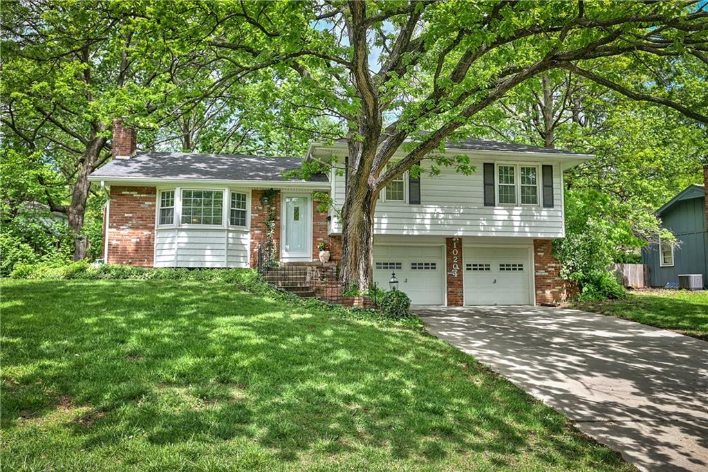 Listing Photo MLS #HMS2613151