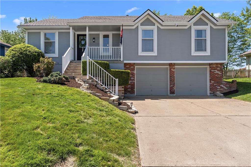 Listing Photo MLS #HMS2613184