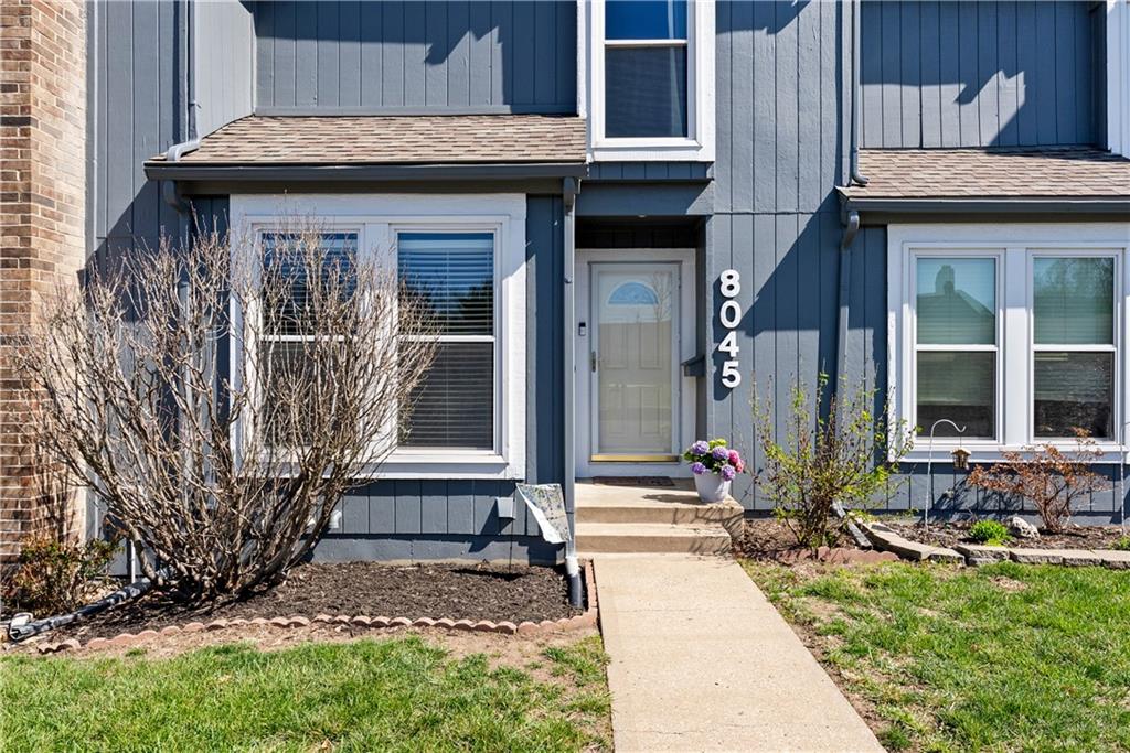 Listing Photo MLS #HMS2613245