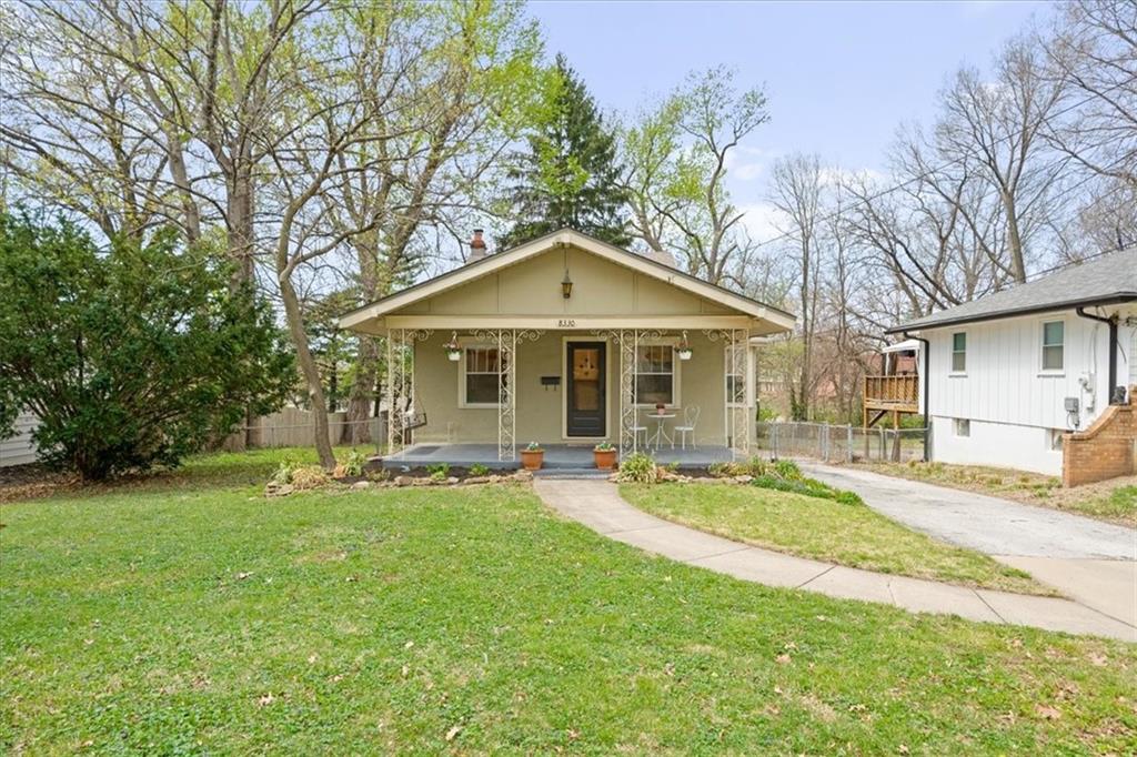 Listing Photo MLS #HMS2613338