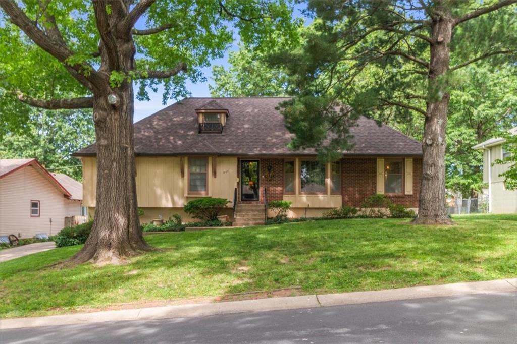 Listing Photo MLS #HMS2613468