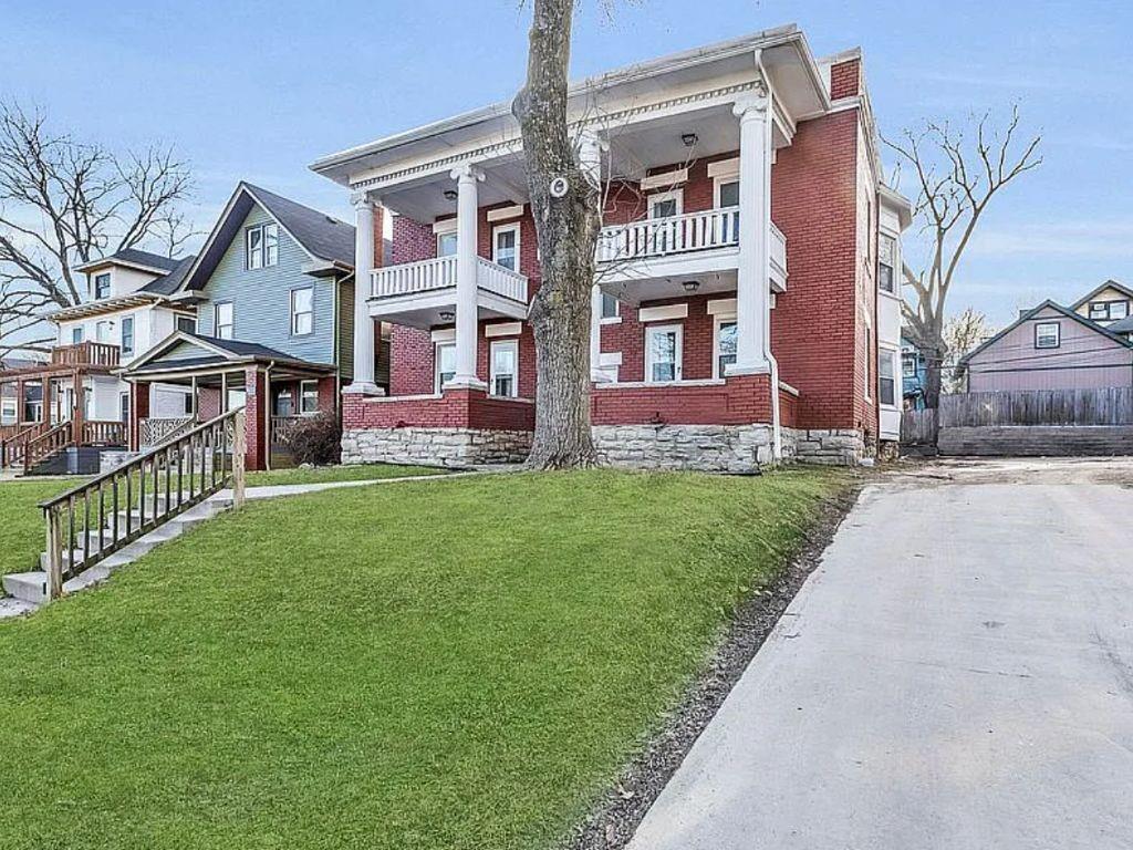 Listing Photo MLS #HMS2613631