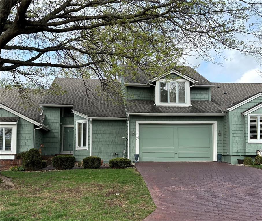 Listing Photo MLS #HMS2613756